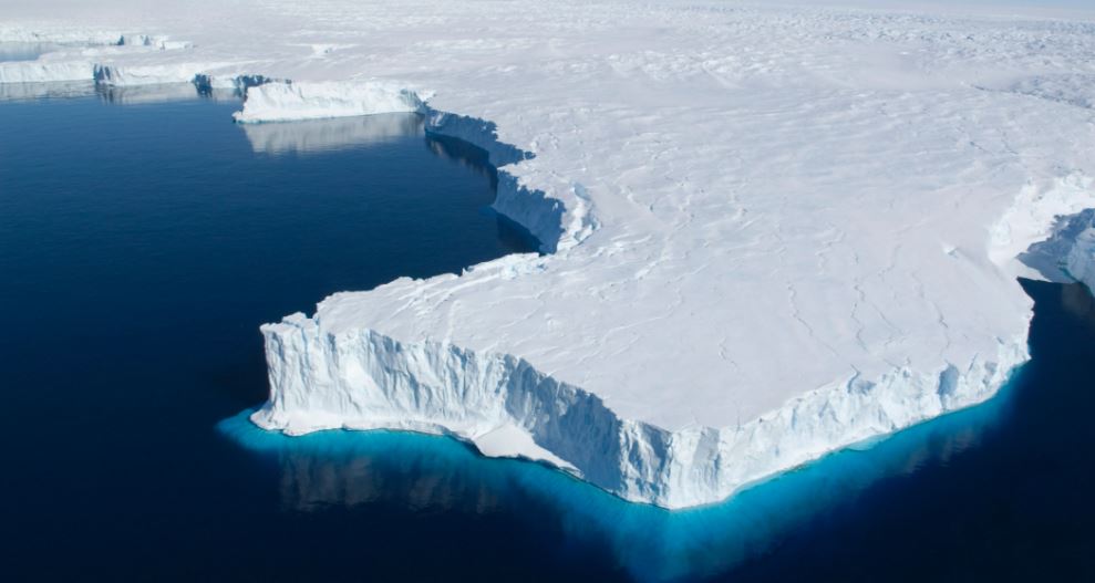 Antarctica a block of ice-min