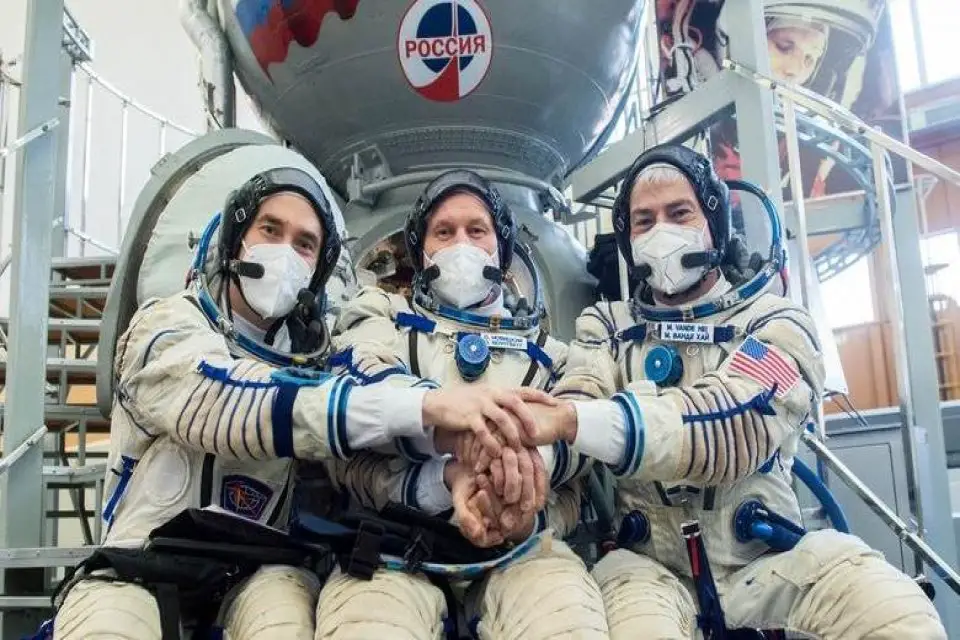 rusya-dan-abd-li-astronot açıklaması