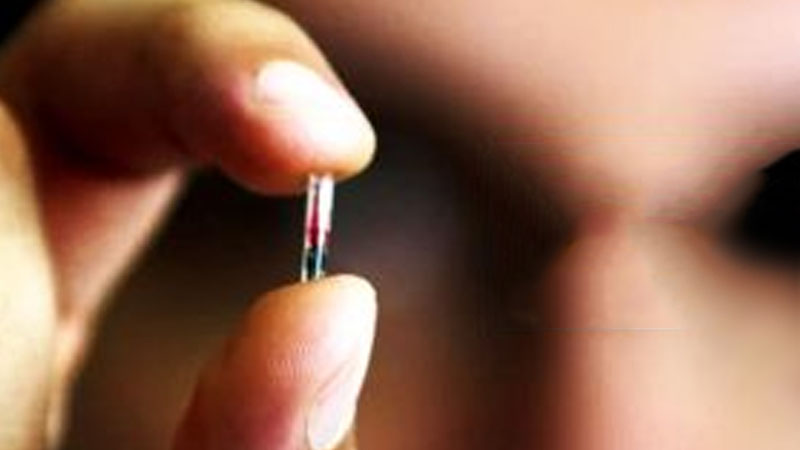 implant microchips-into-hands
