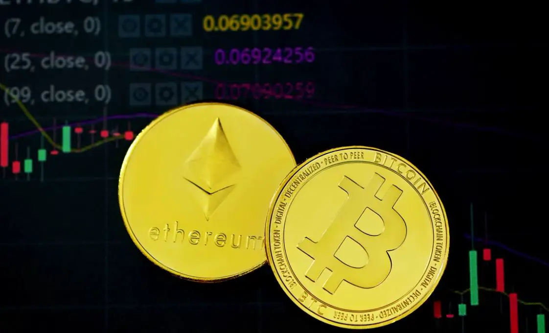 bitcoin-eth-crypto-unsplash-min