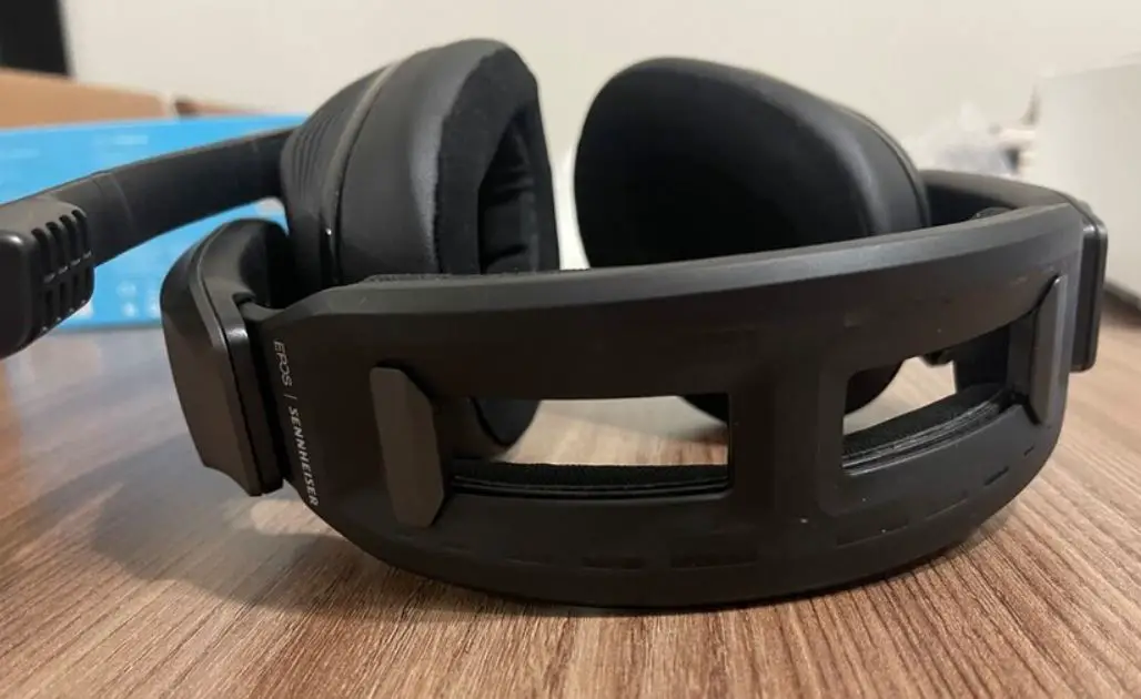 Sennheiser GSP 670 Detailed Review and Specs-3-min