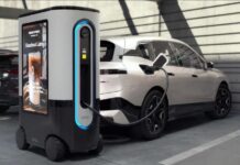 Ziggy şarj robotu, arabanızı herhangi bir park alanında şarj edebiliyor Ziggy charging robot can charge your car in any parking space-min