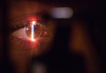 Domuz derisi kollajeninden yapılan yapay kornea Körlüğü İyileştiriyor Artificial cornea made of pigskin collagen restores vision in blind people-min