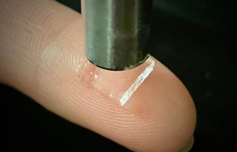 Hidrojel Ultrason yara bandı cilde daha sağlam yapışıyor Hydrogel Ultrasound bandage sticks to the skin better-min