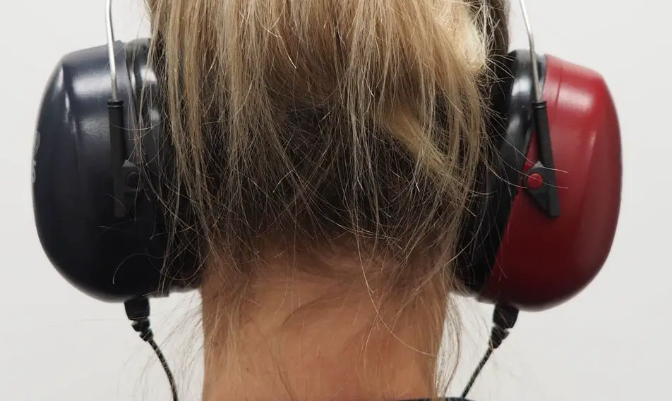 İşitme Cihazları ve Kulaklıklar için Çiğneme ile elektrik üretme Piezoelectric strap can generate electricity by jaw movements for Hearing Aids-min