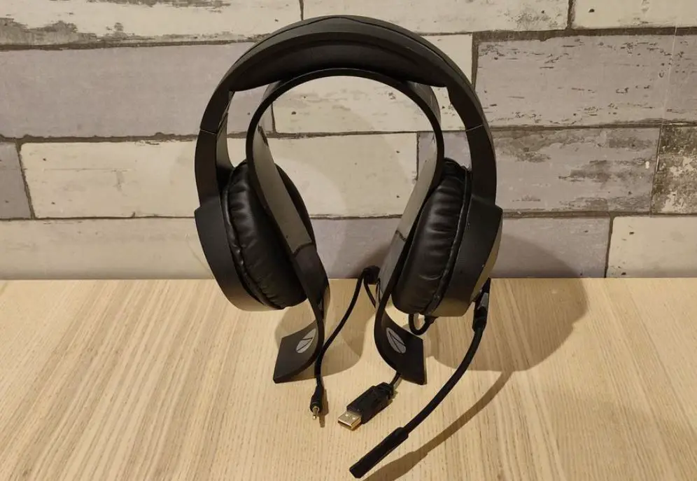 BINNUNE Wireless Gaming Headset Review design-2-min