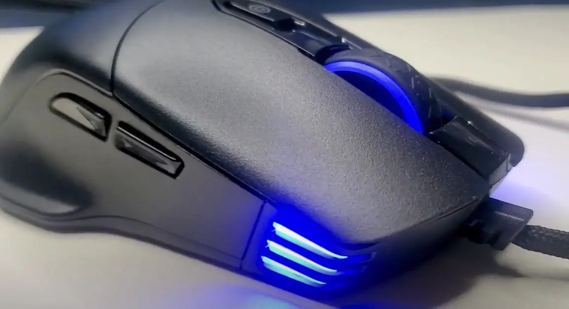 EVGA X12 Gaming Mouse Detailed Review & Specs-2-min