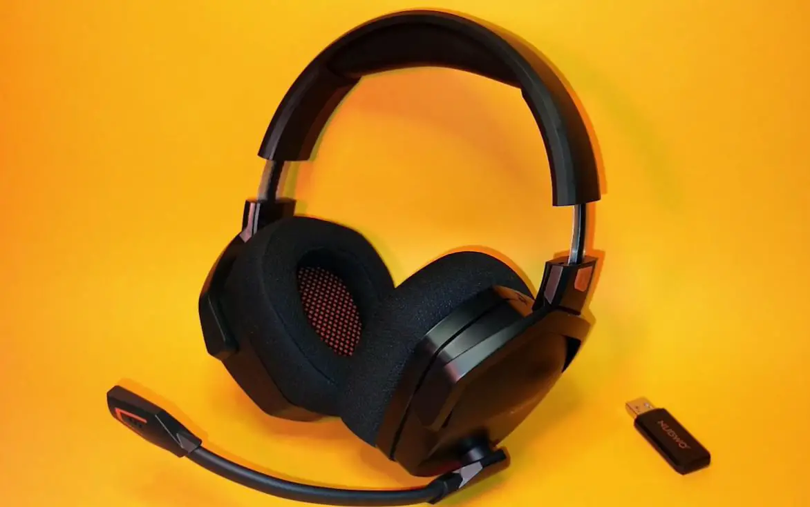 NUBWO G06 Wireless Gaming Headset Review & Specs-min