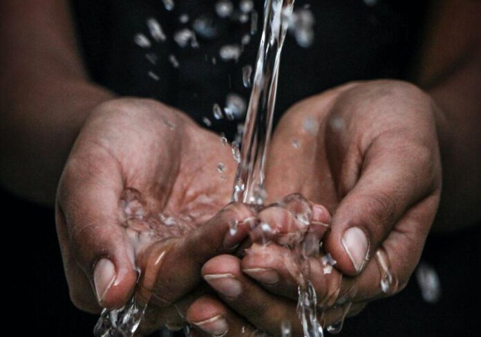 Ürdün Kraliyet Bilim Topluluğu, çöl havasından temiz içme suyu icat etti