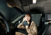 LG, araçlarda kullanılan hoparlörlerde devrim yaratmak istiyor LG ultra ince araç hoparlörleri tasarlardı-min