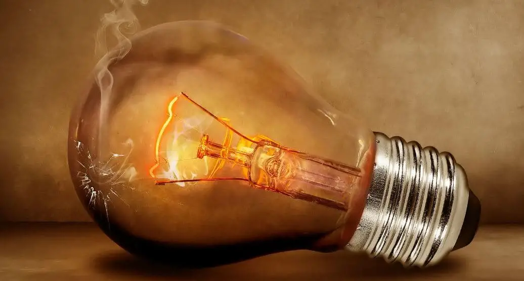 AN INCREDIBLE CENTENARY BULB Livermore light bulb-min