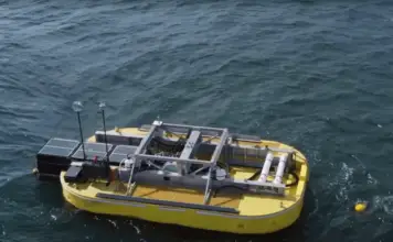 170.000 geri dönüştürülmüş plastik şişeden yapılan tuzdan arındırma cihazı 170.000 PET şişeden yapılan yüzer dalga enerjili deniz suyu tuzdan arındırma ekipmanı görücüye çıktı