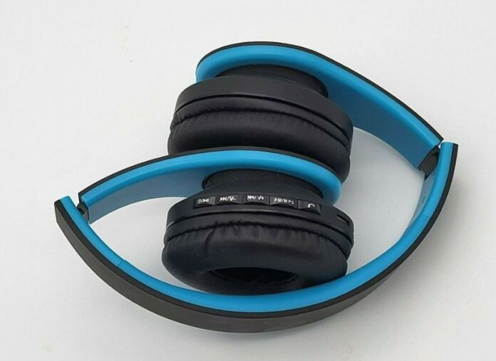 PowerLocus P1 Wireless Headphones Review Specs