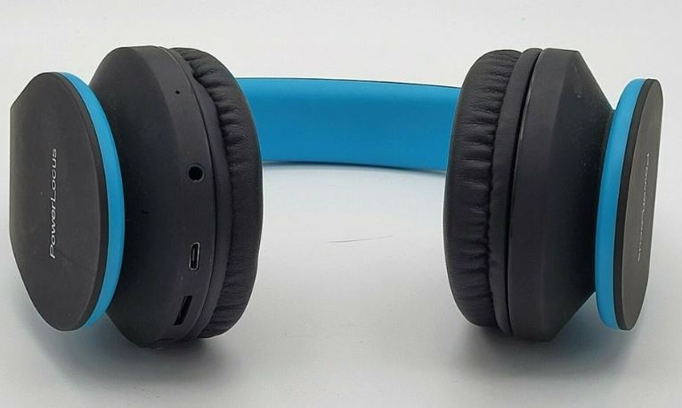 PowerLocus P1 Wireless Headphones Review design ports-min