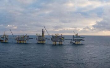 The world’s largest offshore wind farm is built by Oil Company The world's largest offshore wind farm is built by Oil Company