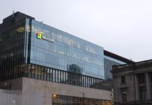 Microsoft’un OpenAI’ye 10 milyar dolar yatırım yaptığı söyleniyor Microsoft rumored to be investing $10 billion in OpenAI