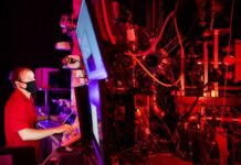 Amerikalı bilim insanları kendi kendini iyileştirebilen bir metal keşfetti