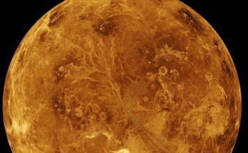 Venus atmosphere contains atomic oxygen directly Venus atmosphere contains atomic oxygen directly